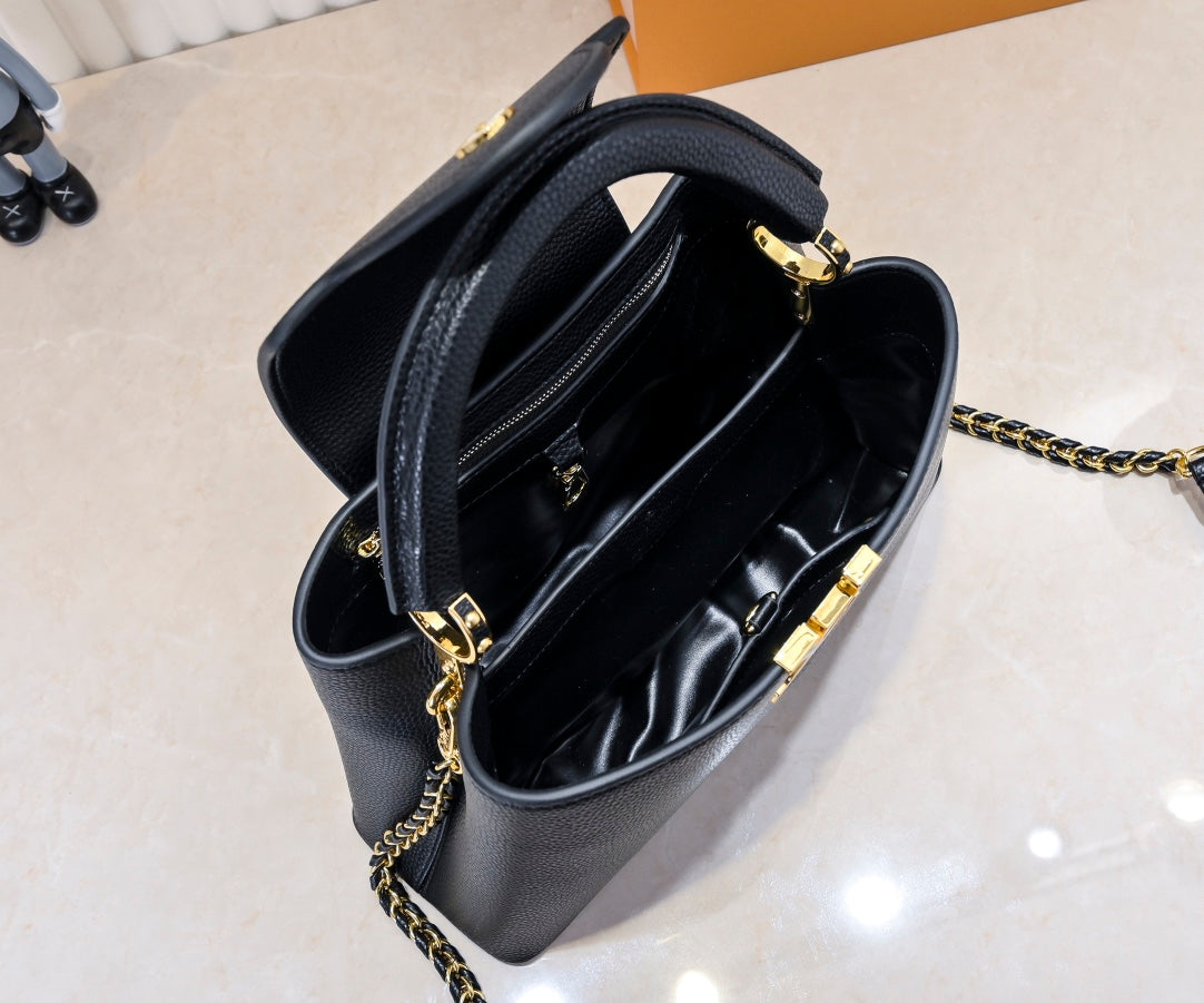 Bolsa Louis Vuitton Capucine
