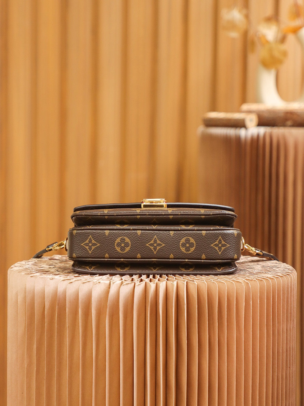 Bolsa Louis Vuitton Métis East West