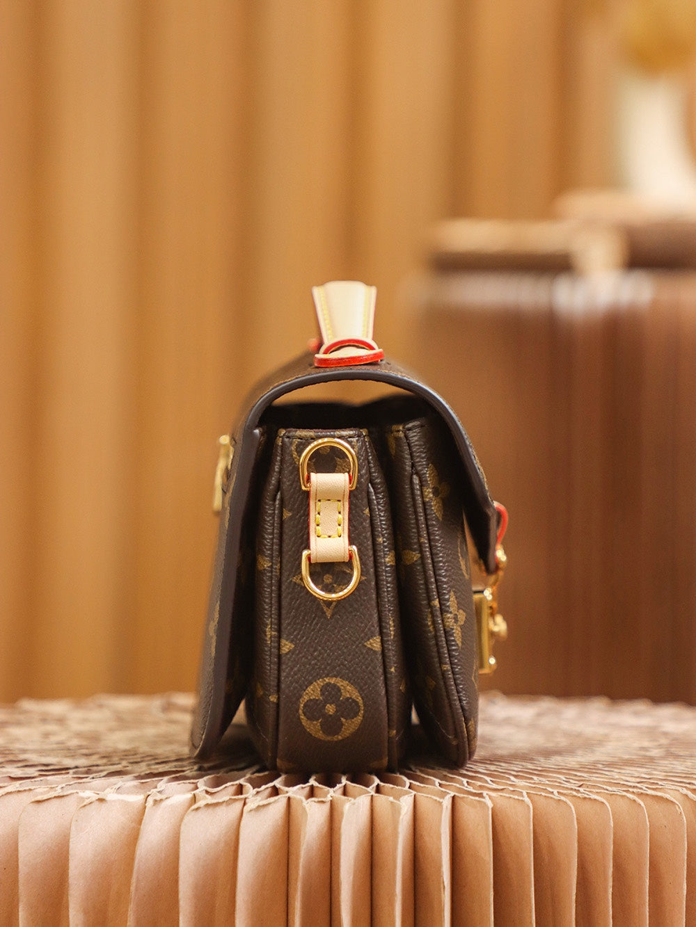 Bolsa Louis Vuitton Métis East West