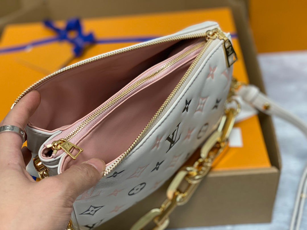 Bolsa Louis Vuitton Coussin