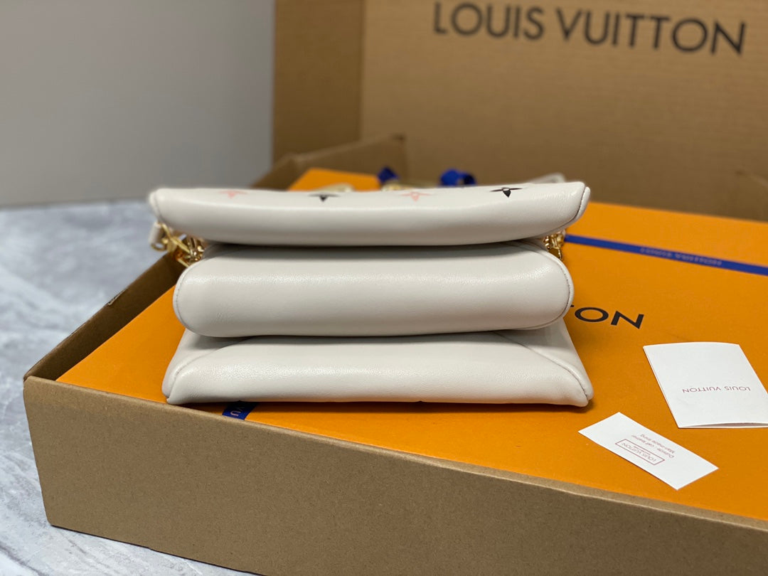 Bolsa Louis Vuitton Coussin