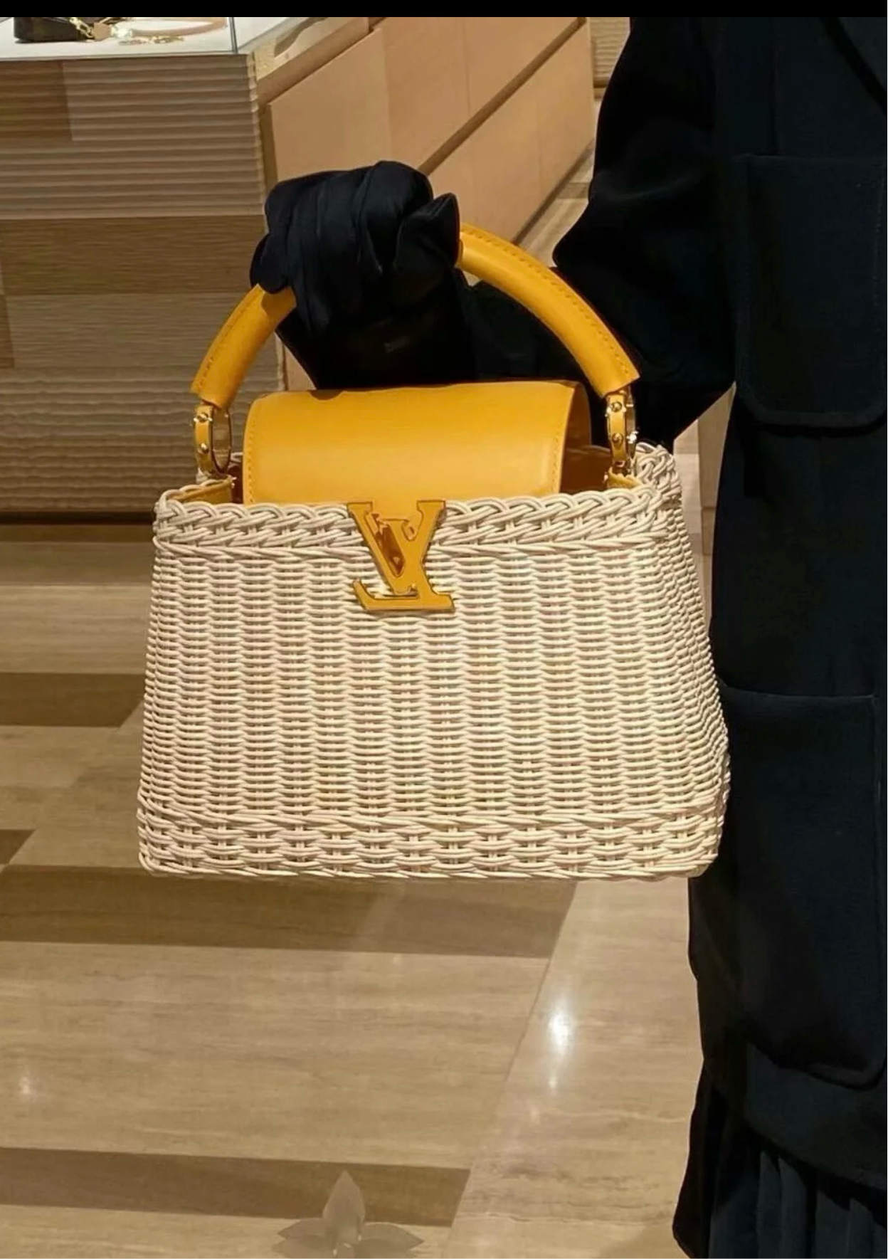 Bolsa Louis Vuitton Capucine