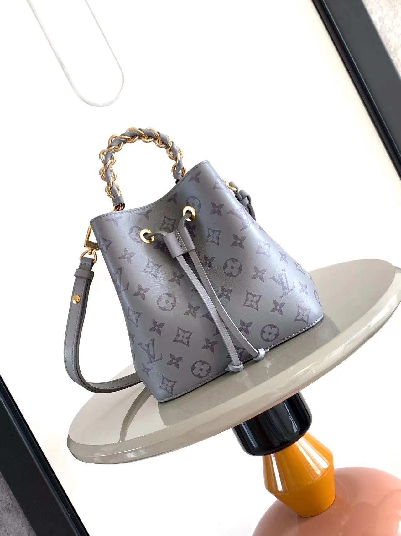 Bolsa Louis Vuitton Neonoe BB