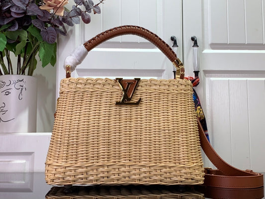 Bolsa Louis Vuitton Capucine