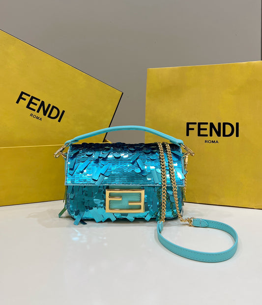 Bolsa Fendi Baguete Paetê