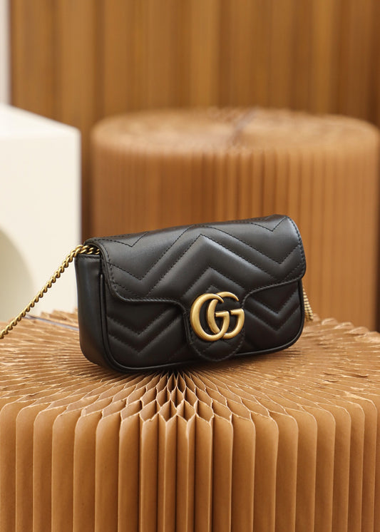 Bolsa Gucci Marmont Super Mini