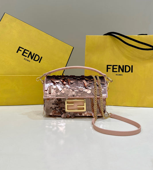 Bolsa Fendi Baguete Paetê