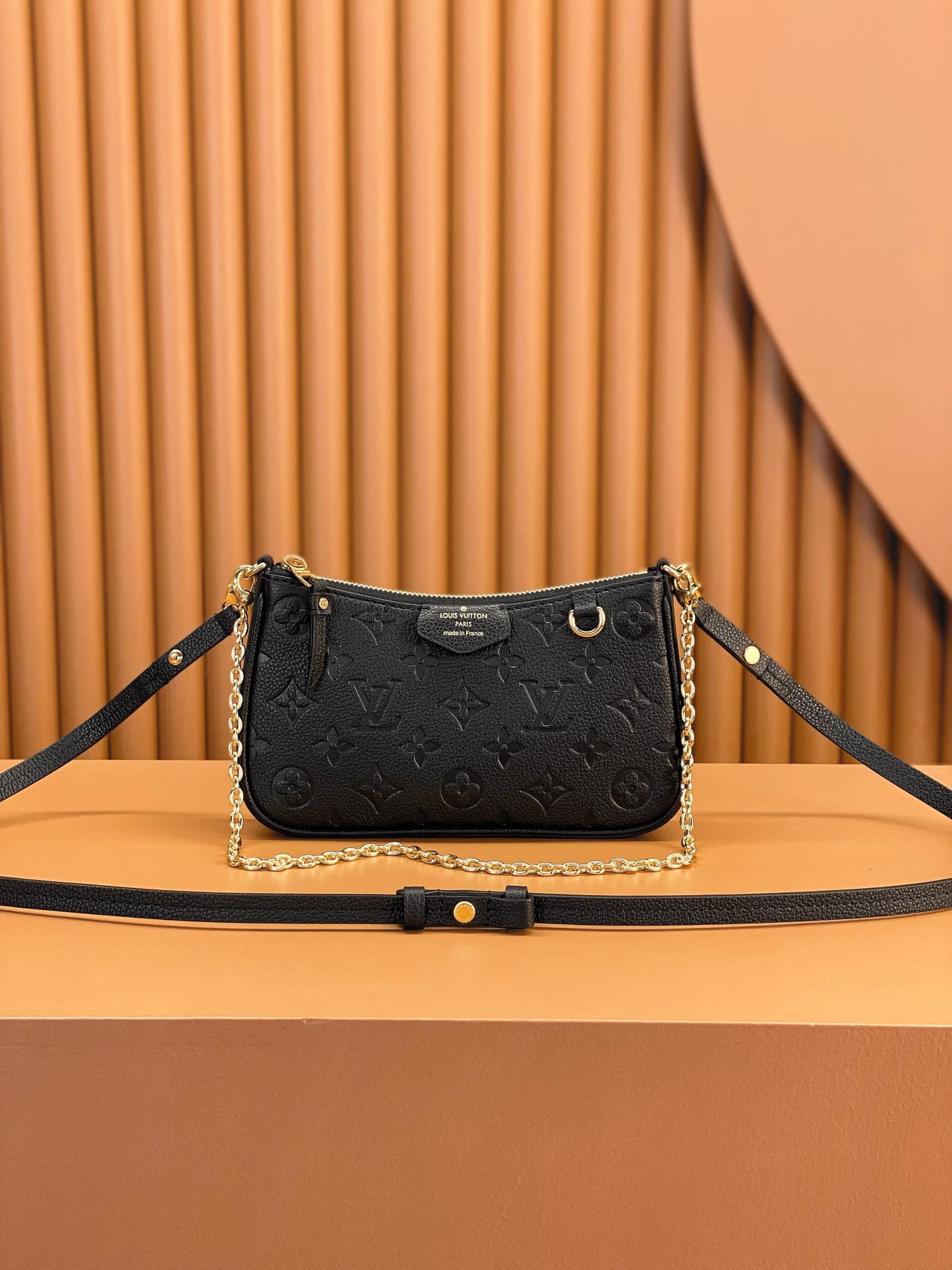 Bolsa Louis Vuitton Easy Pouch