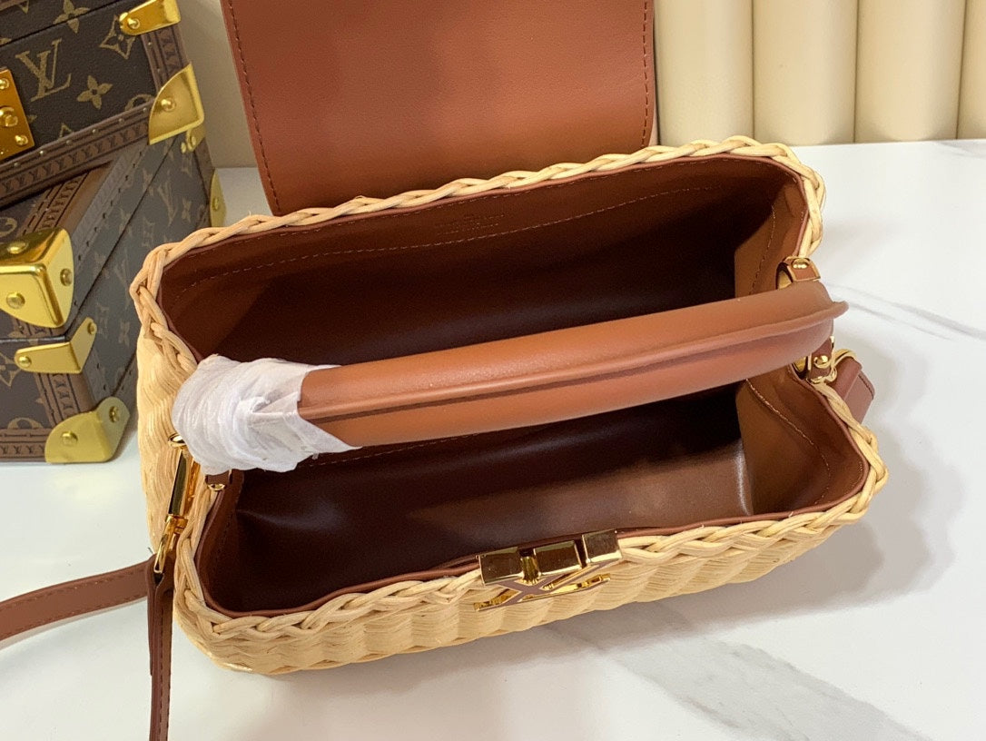 Bolsa Louis Vuitton Capucine