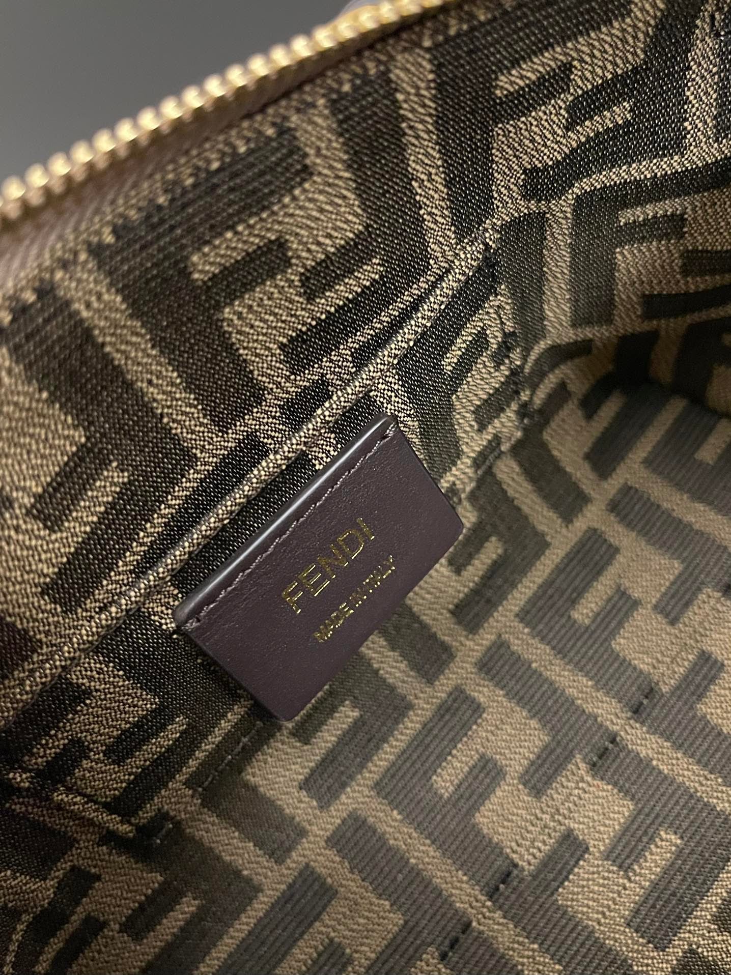 Bolsa Fendi