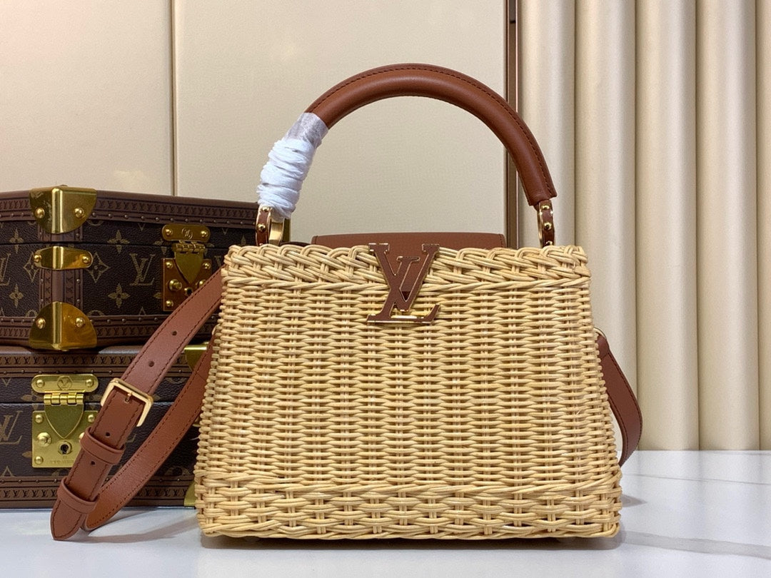 Bolsa Louis Vuitton Capucine