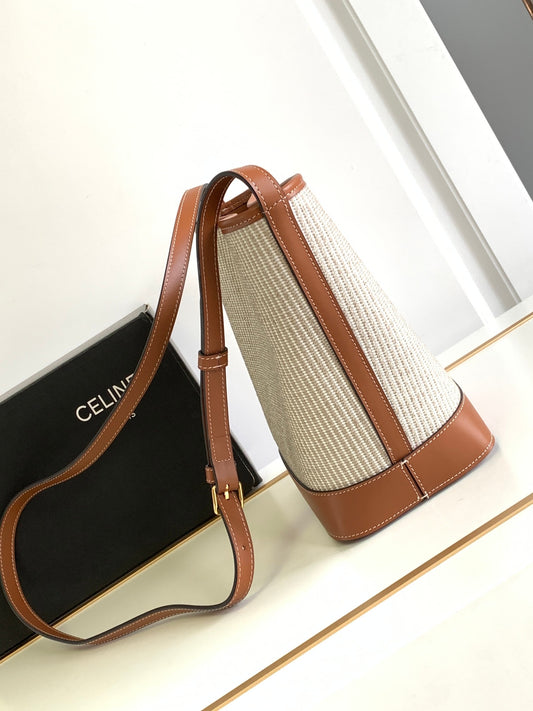 Bolsa Bucket Celine