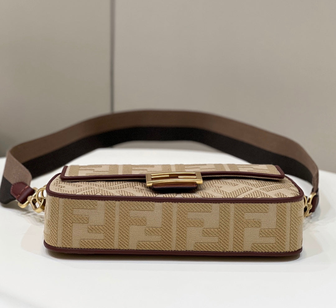 Bolsa Fendi Baguete