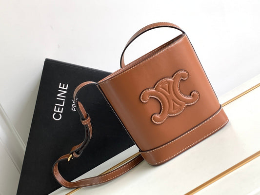 Bolsa Celine Triomphe Bucket