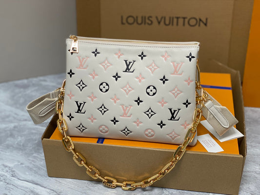 Bolsa Louis Vuitton Coussin