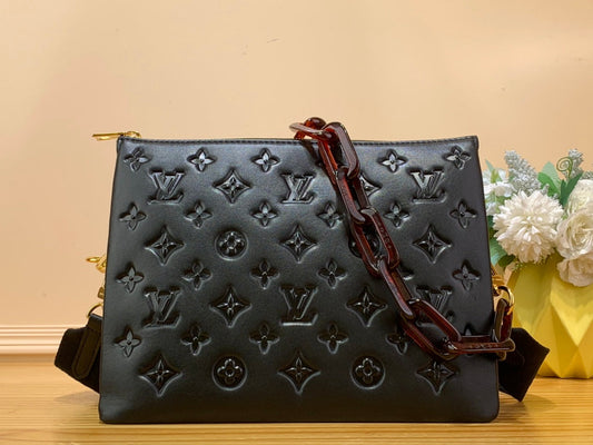 Bolsa Louis Vuitton Coussin