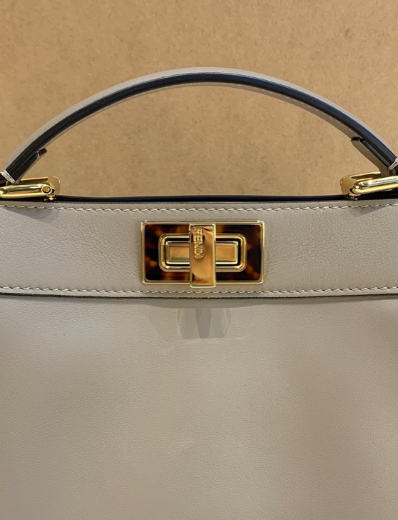 Bolsa Fendi Peekaboo