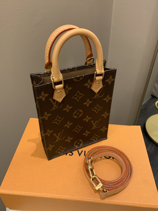 Bolsa Louis Vuitton Petite