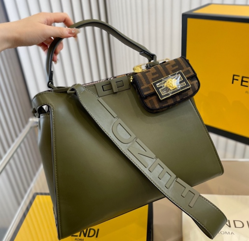 Bolsa Fendi Peekaboo