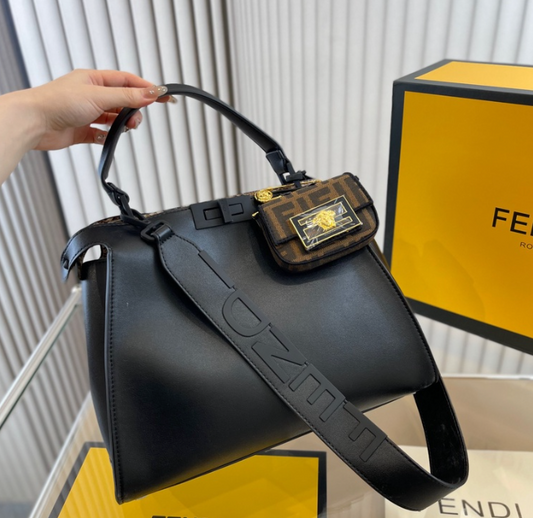 Bolsa Fendi Peekaboo