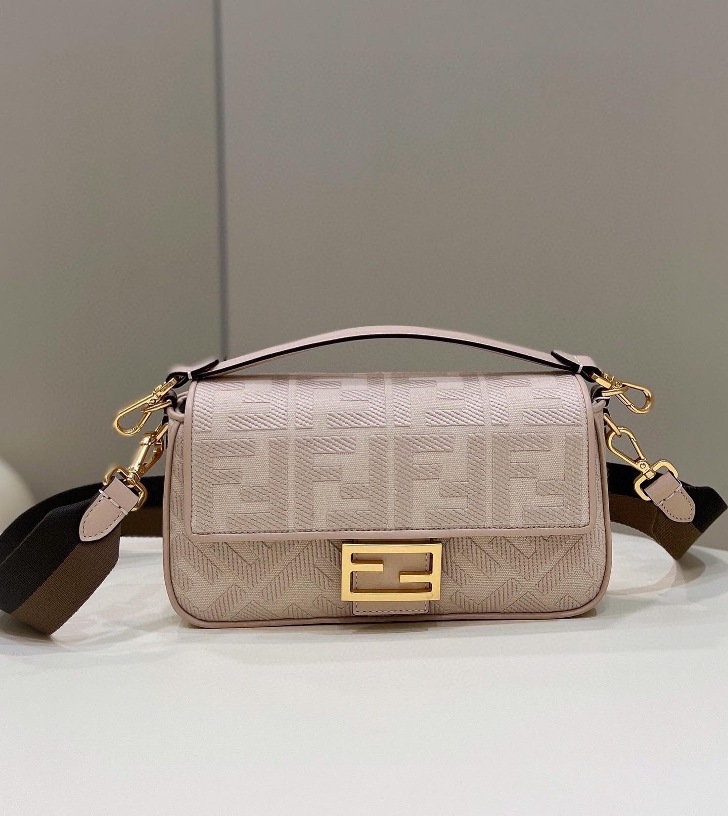 Bolsa Fendi Baguete 