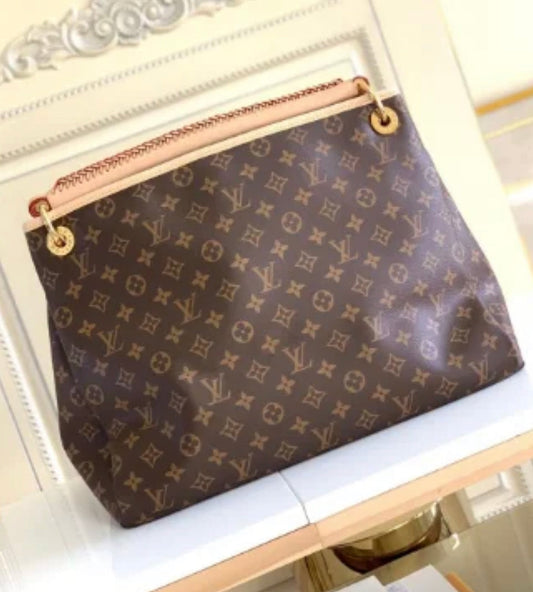 Bolsa Louis Vuitton Arsty