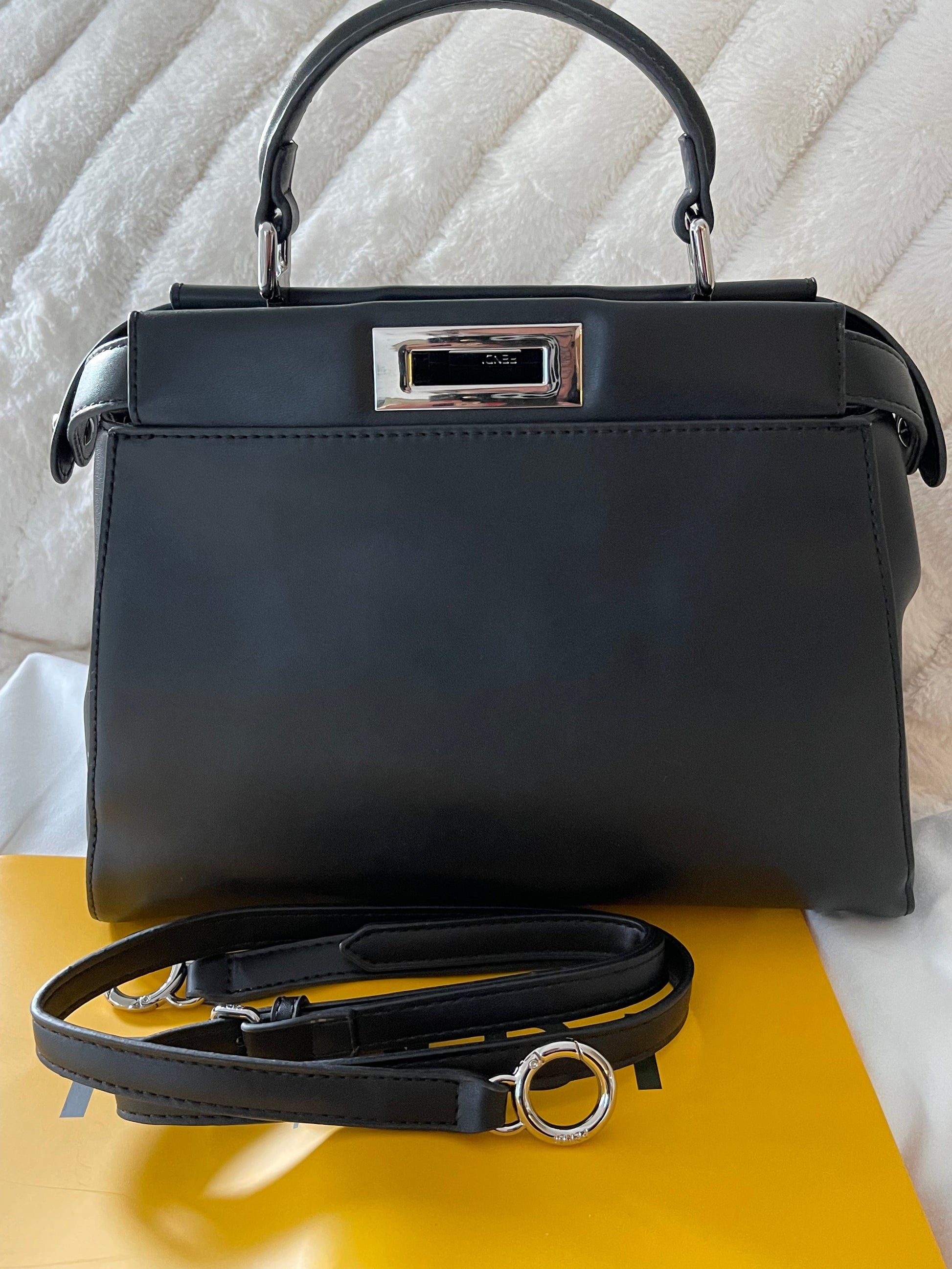 Bolsa Fendi Peekaboo Monster Preto