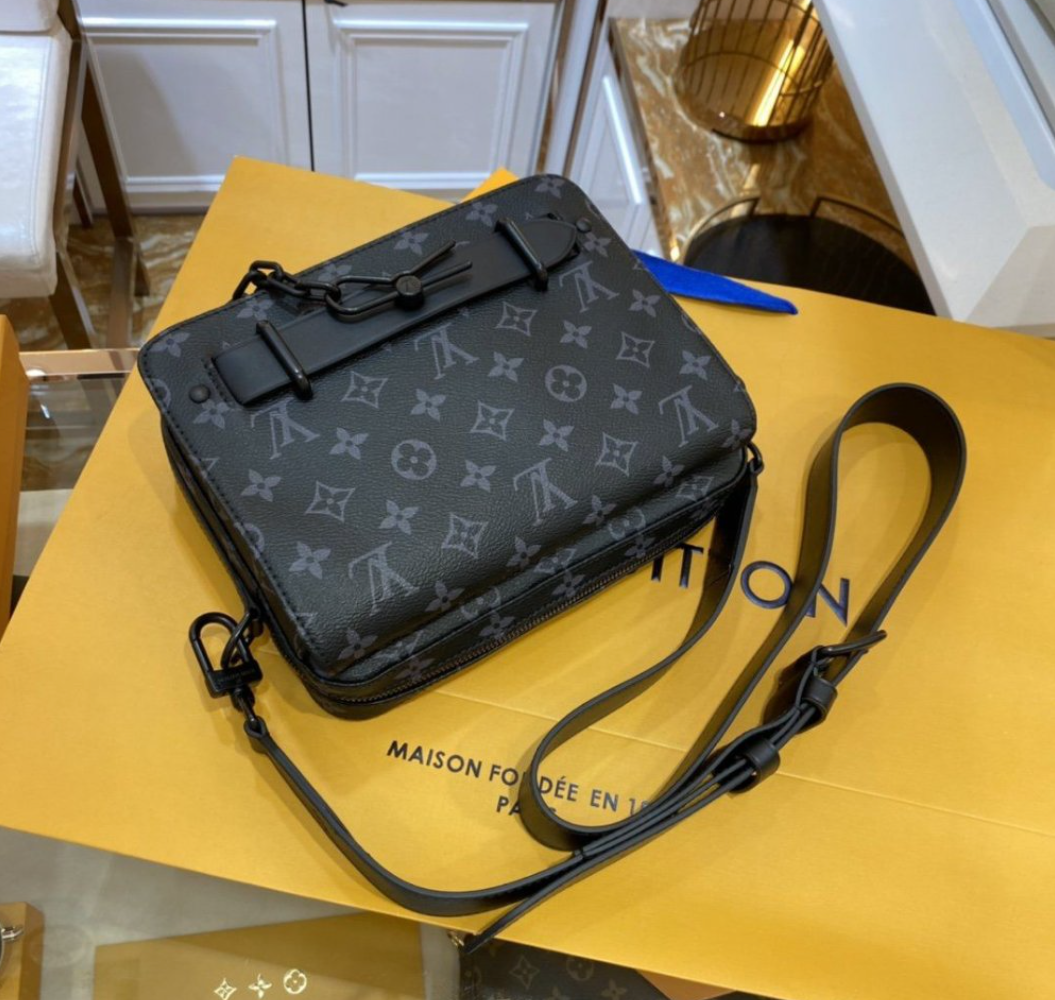 Bolsa Louis Vuitton Pochete Black