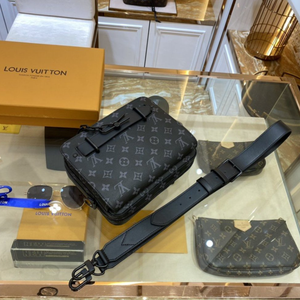 Bolsa Louis Vuitton Pochete Black