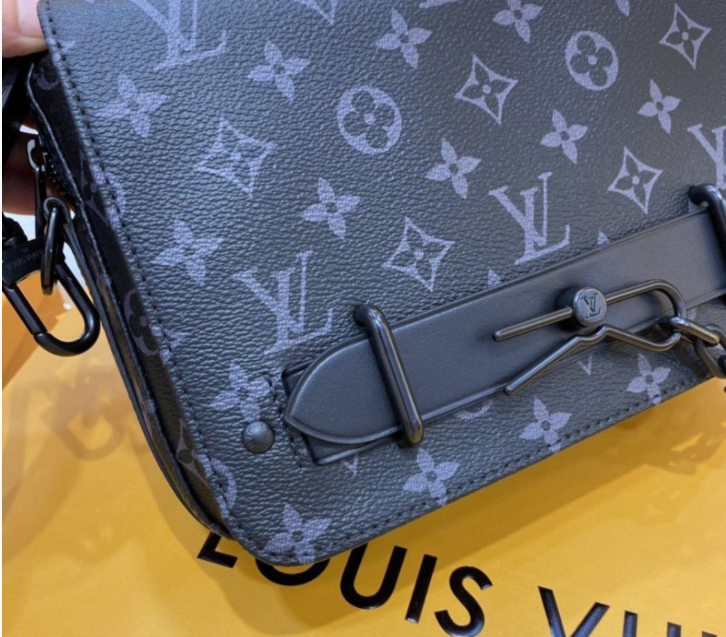 Bolsa Louis Vuitton Pochete Black