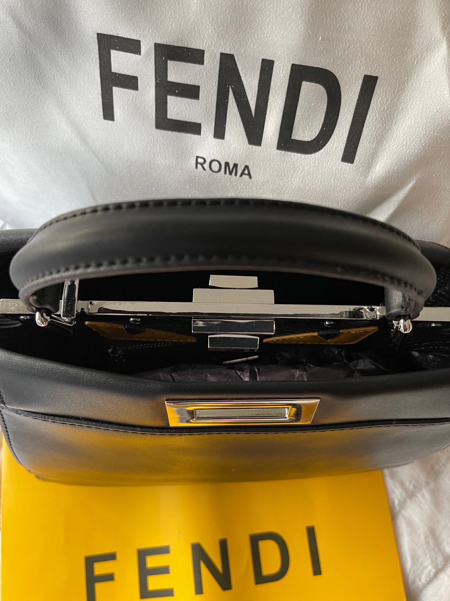 Bolsa Fendi Peekaboo Monster Preto